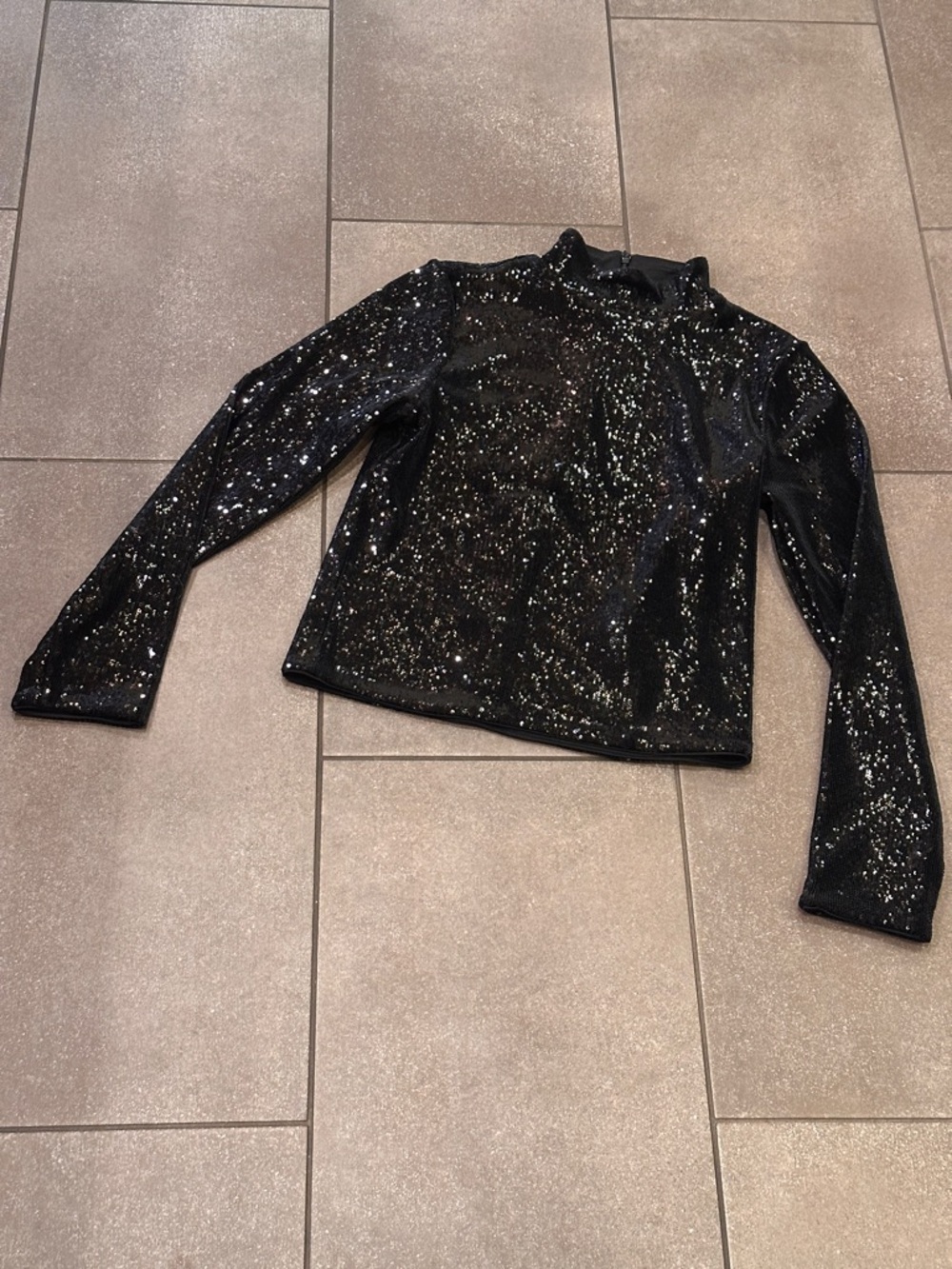 NWT Medium EXPRESS Body Contour Black Sequin Long-Sleeve Women's Top